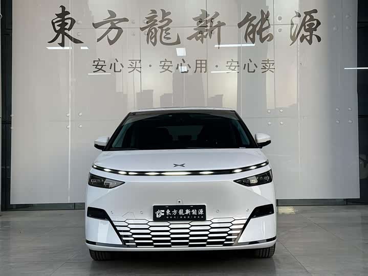 Фото 2 - XPeng X9