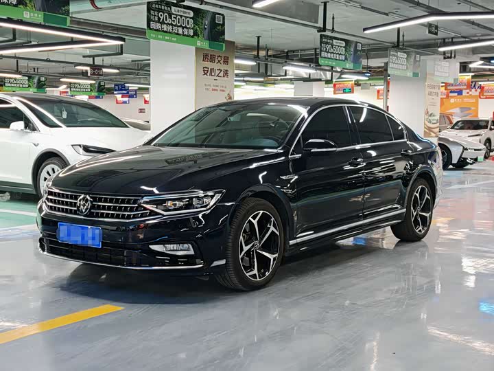 Фото 1 - Volkswagen Magotan