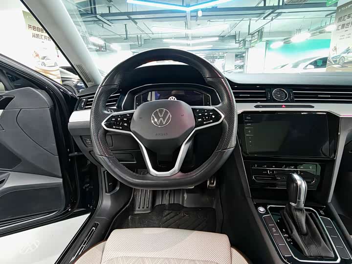 Фото 5 - Volkswagen Magotan