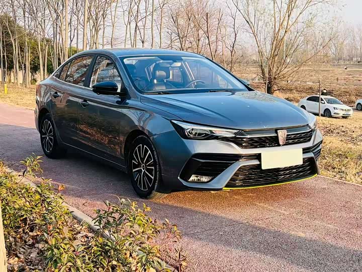 Фото 3 - Roewe i5