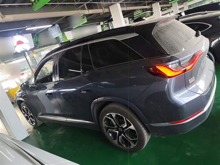 Фото 5 - Nio ES8