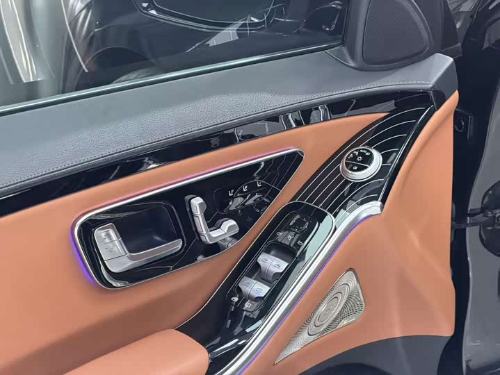 Фото 5 - Mercedes-Benz S-Class