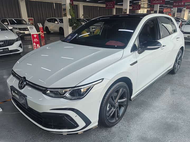 Фото 2 - Volkswagen Golf