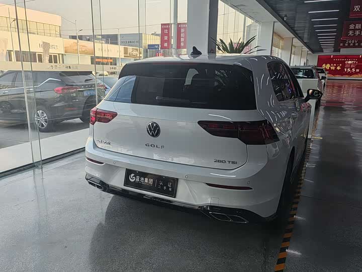 Фото 5 - Volkswagen Golf