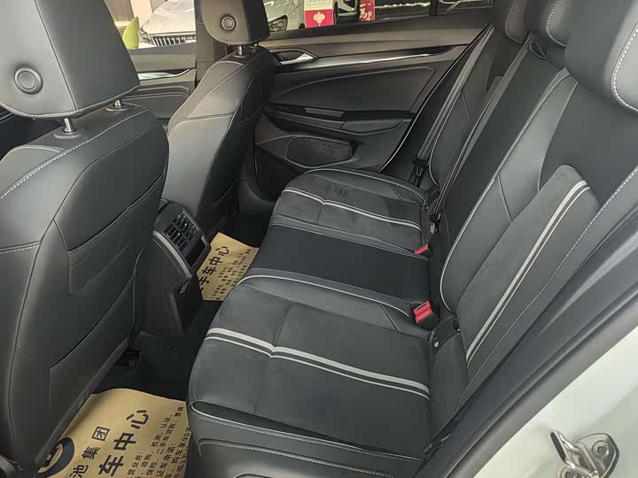 Фото 8 - Volkswagen Golf