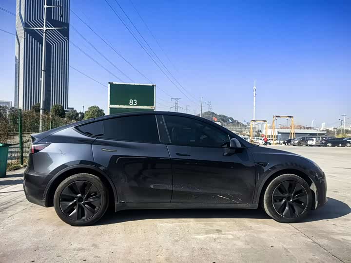 Фото 7 - Tesla Model Y