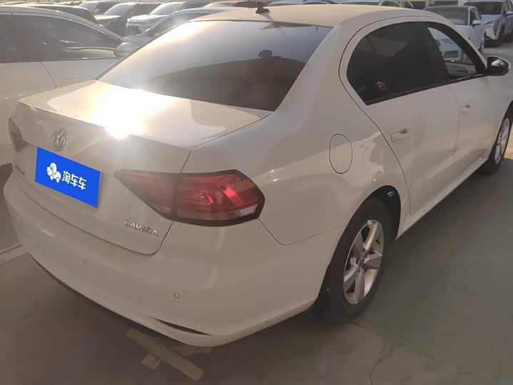 Фото 3 - Volkswagen Lavida