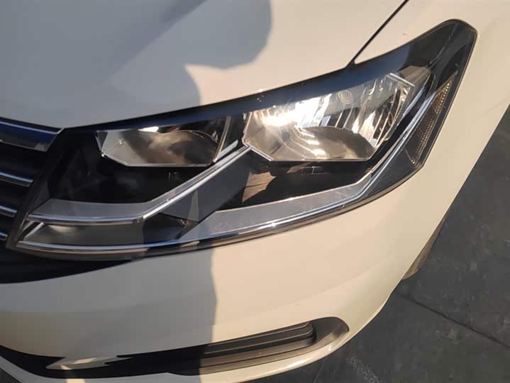 Фото 5 - Volkswagen Lavida