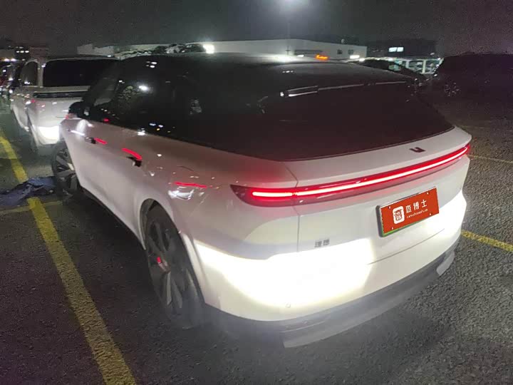 Фото 3 - LiXiang i6