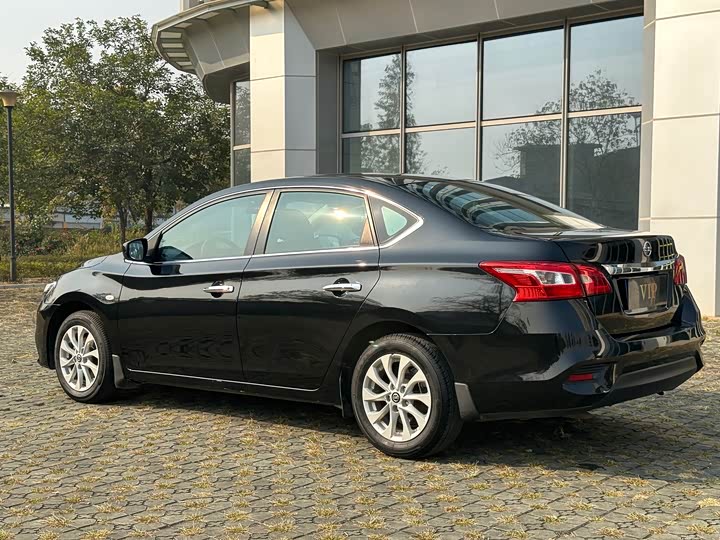 Фото 4 - Nissan Sylphy