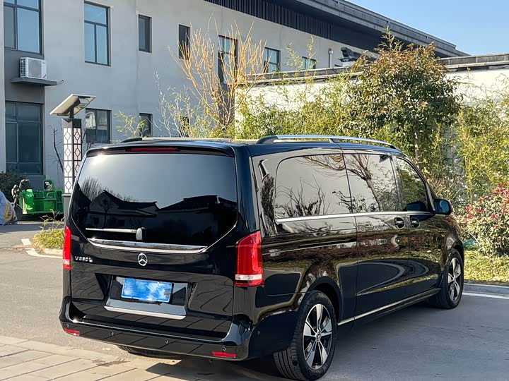 Фото 6 - Mercedes-Benz V-Class