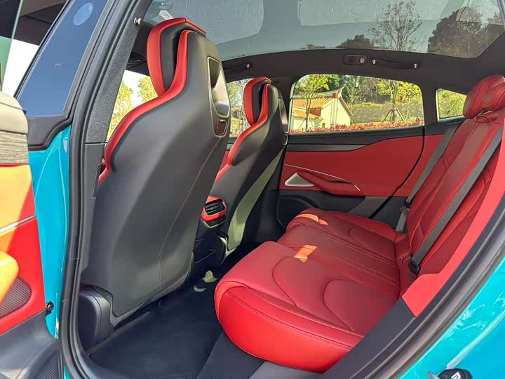 Фото 6 - Xiaomi SU7