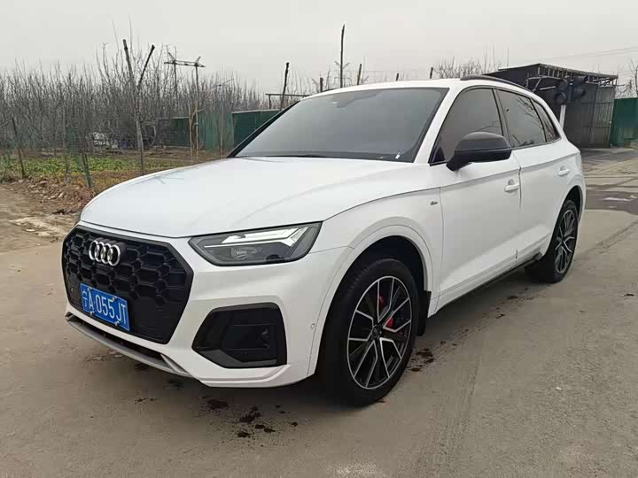 Фото 1 - Audi Q5L