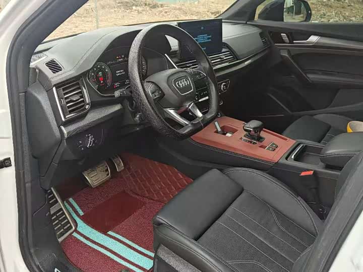 Фото 4 - Audi Q5L