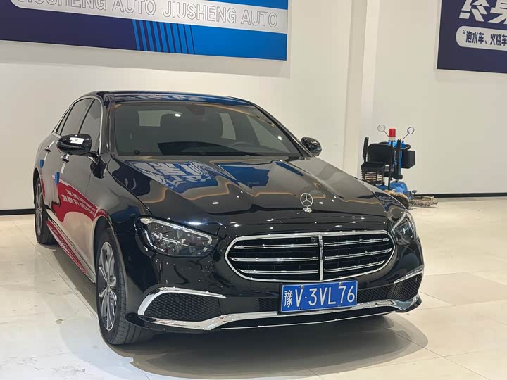 Фото 1 - Mercedes-Benz E-Class