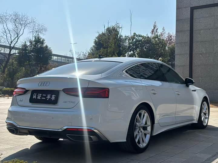 Фото 5 - Audi A5