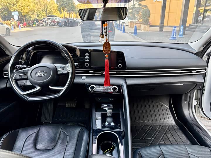 Фото 4 - Hyundai Elantra N line