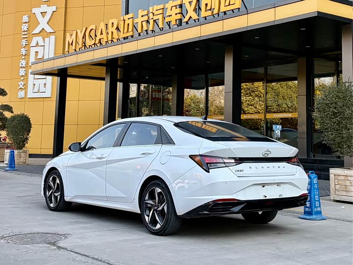 Фото 8 - Hyundai Elantra N line