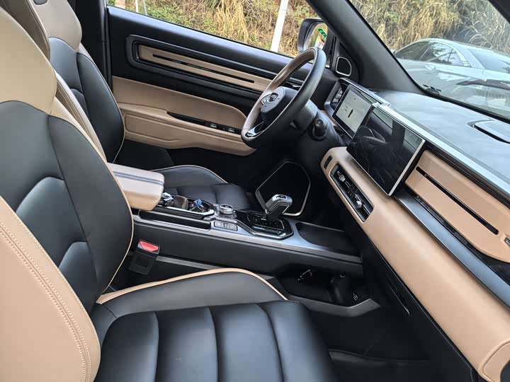 Фото 7 - Geely Icon