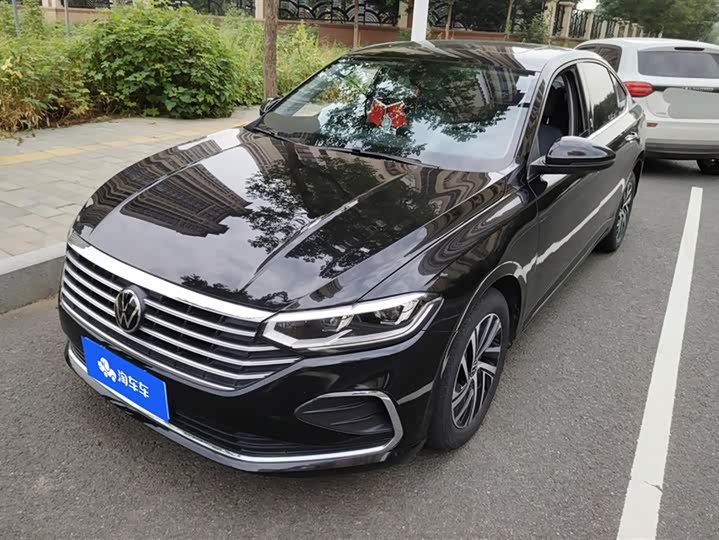 Фото 1 - Volkswagen Lavida