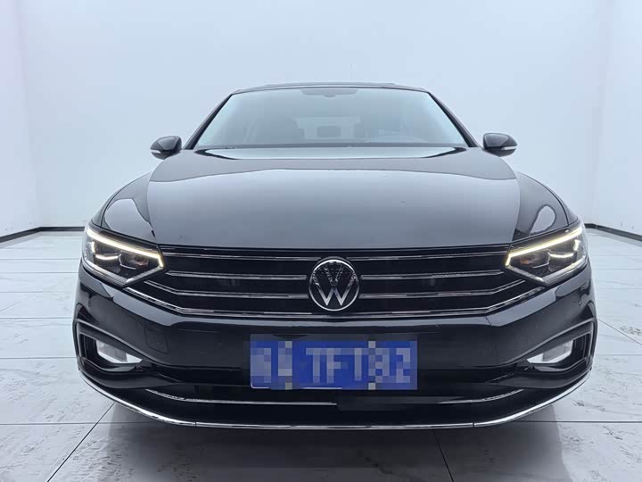 Фото 2 - Volkswagen Magotan