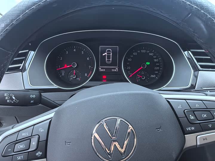 Фото 8 - Volkswagen Magotan