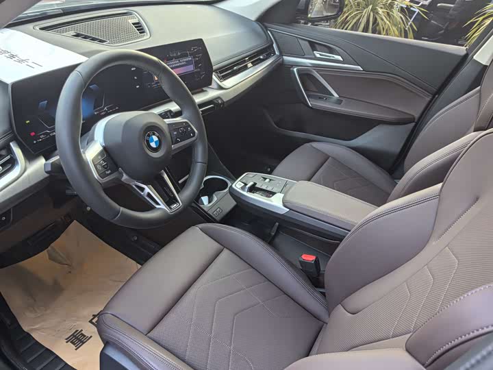 Фото 6 - BMW X1