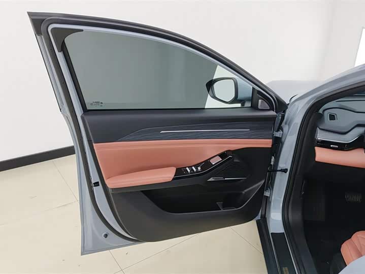 Фото 7 - Geely Galaxy L6