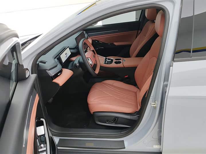 Фото 9 - Geely Galaxy L6