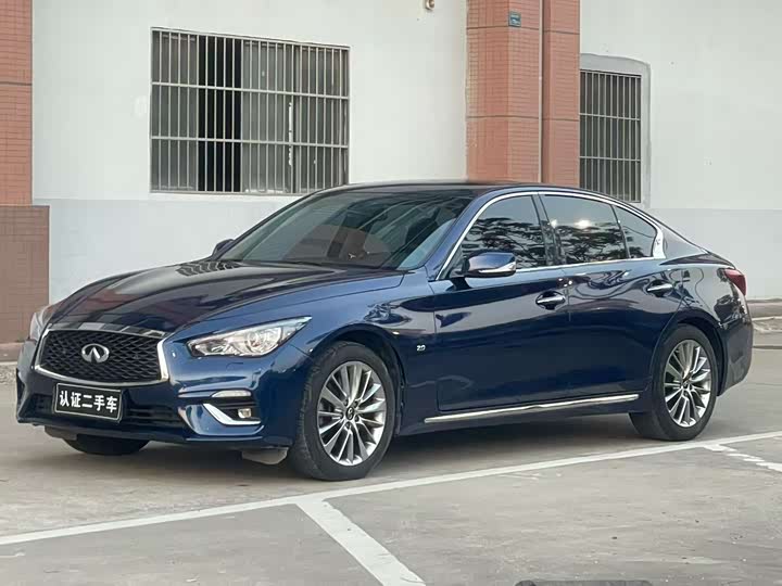 Фото 1 - Infiniti Q50L