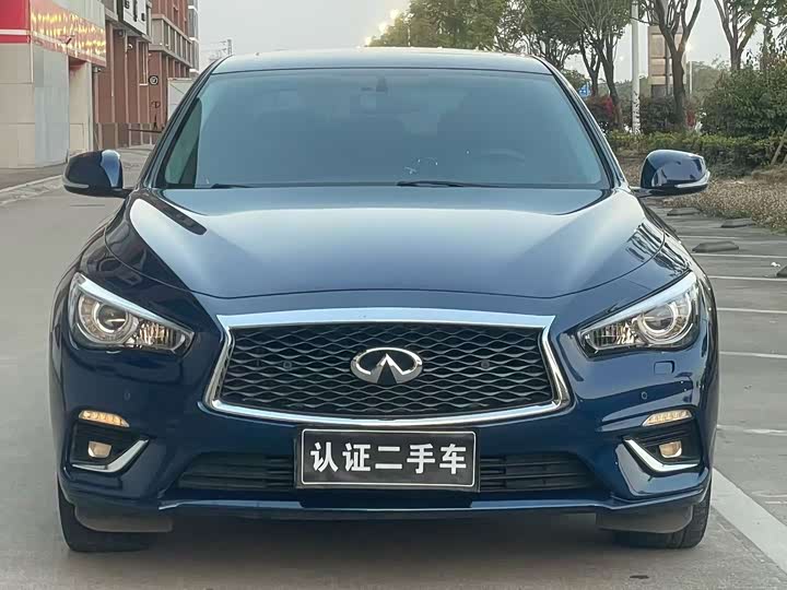 Фото 2 - Infiniti Q50L