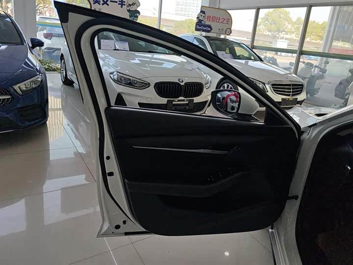 Фото 7 - Mazda 3 (Axela)