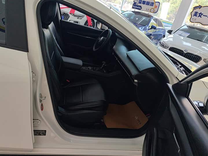 Фото 8 - Mazda 3 (Axela)