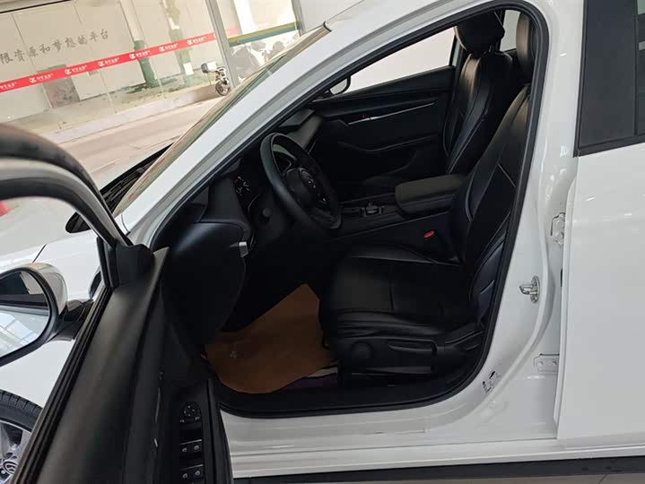 Фото 9 - Mazda 3 (Axela)