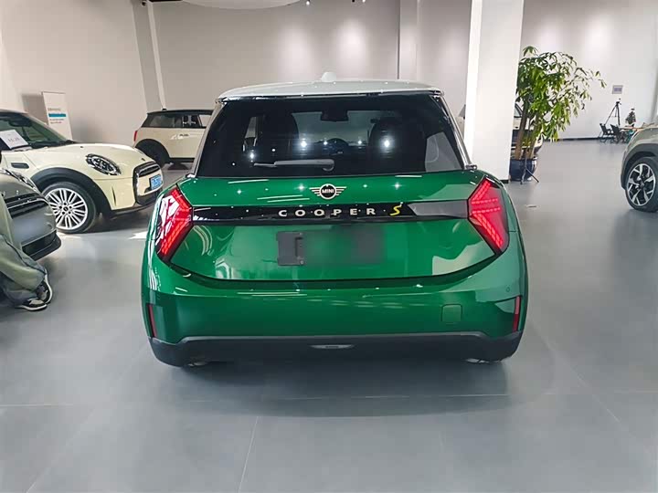 Фото 6 - Mini Cooper