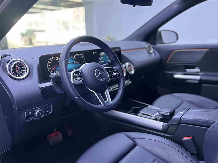 Фото 4 - Mercedes-Benz EQA