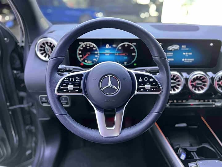 Фото 6 - Mercedes-Benz EQA
