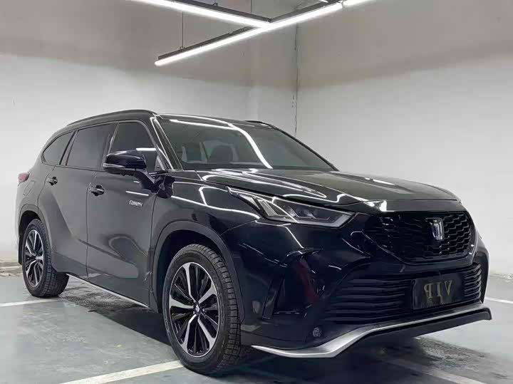 Фото 3 - Toyota Crown Kluger