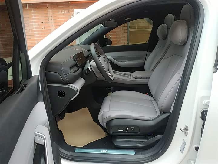 Фото 7 - Nio EC6