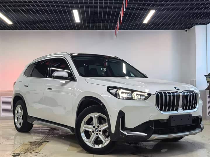 Фото 2 - BMW X1