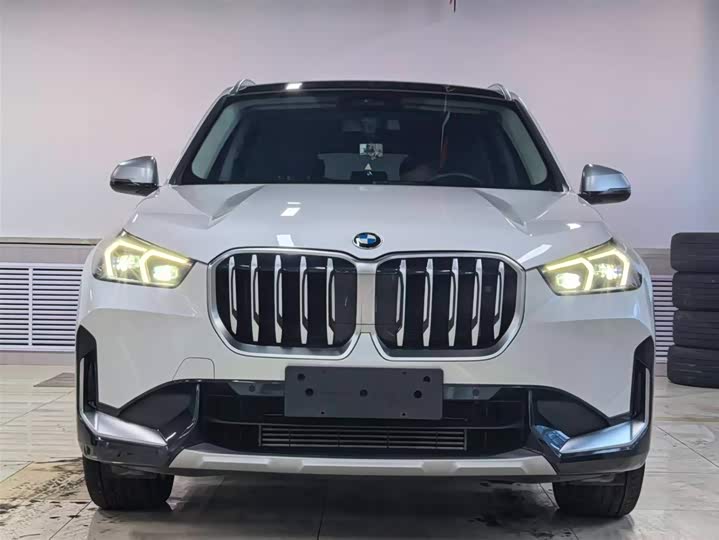 Фото 3 - BMW X1