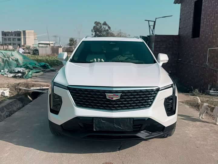 Фото 2 - Cadillac XT4