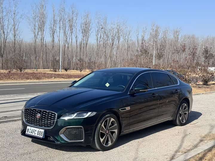 Фото 1 - Jaguar XF L