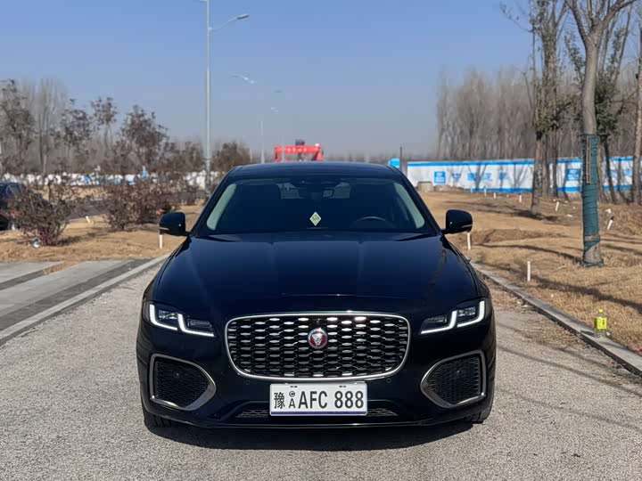 Фото 2 - Jaguar XF L