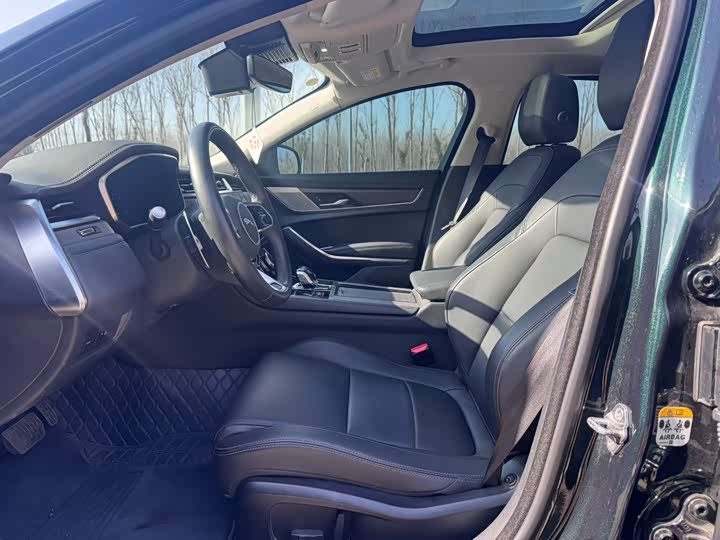 Фото 3 - Jaguar XF L