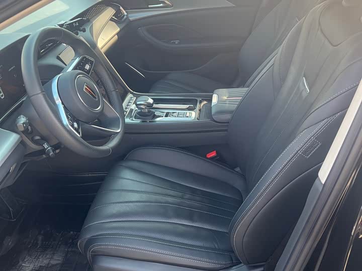 Фото 6 - Hongqi H5