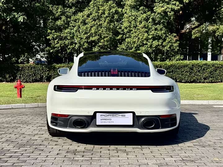 Фото 2 - Porsche 911