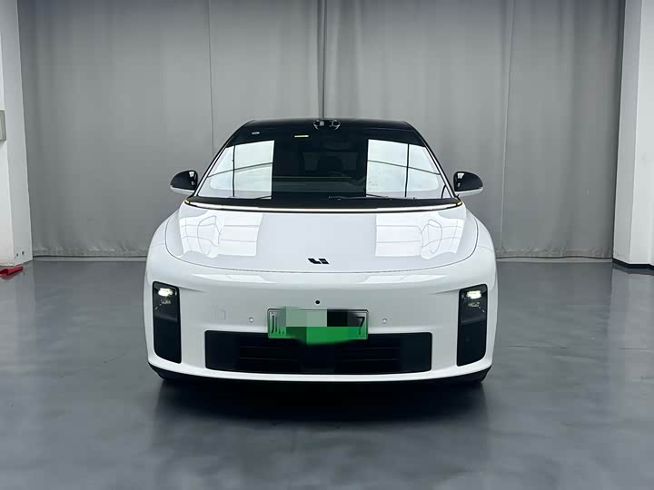 Фото 2 - LiXiang i6