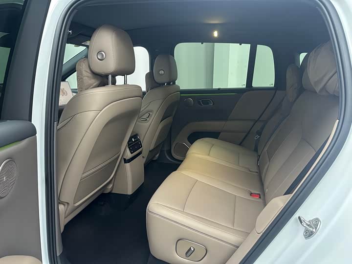 Фото 8 - LiXiang i6