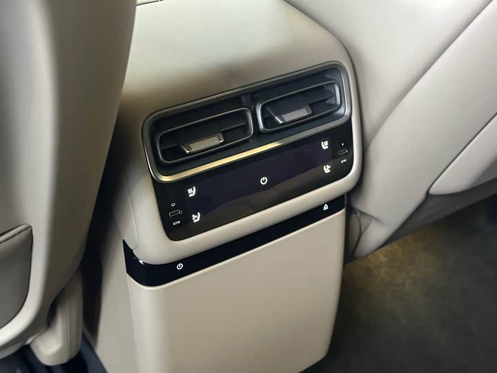 Фото 9 - LiXiang i6